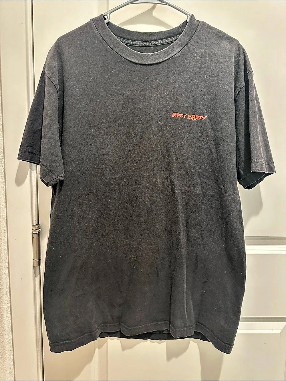 Rest Easy Graphic Short Sleeve Tee in Black